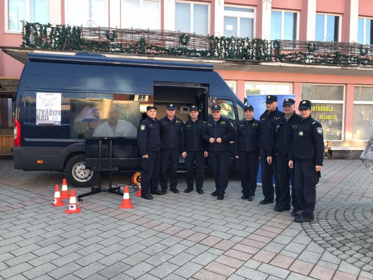 Slika /PU_KA/PU_info/2019/Ogulin_Manje_oruzja_manje_tragedija/1.jpg