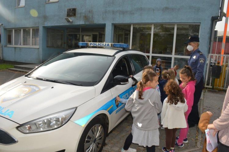 Slika /PU_KA/PU_info/2021/Edukacija_djece_u_Vojnicu_i_Ozlju/6.jpg