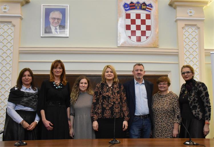 Slika /PU_KA/PU_info/2022/Kibernetičko_nasilje_Karlovačka_županija_2211.2022/cyber25.jpg