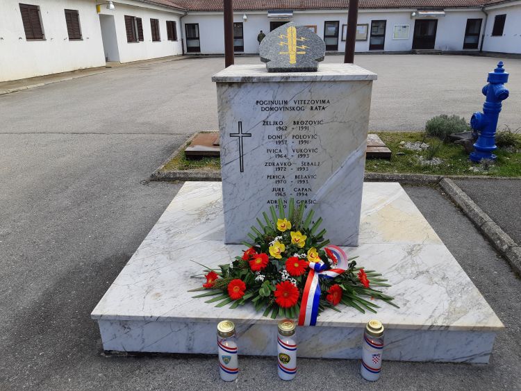 Slika /PU_KA/PU_info/2022/Obljetnica_osnutka_SJP_Grom_0103.2022/2.jpg