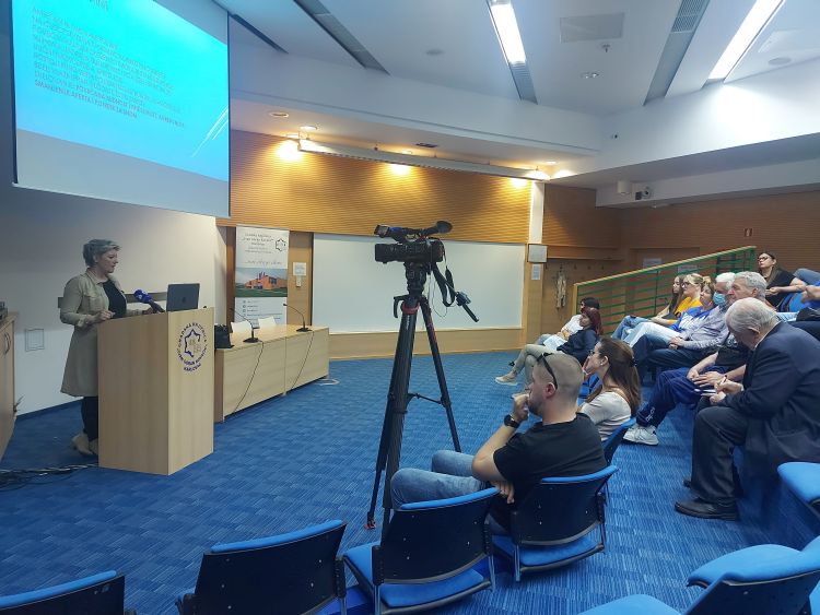 Slika /PU_KA/PU_info/2022/Predavanje_Droge_problem_danasnjice/2.jpg