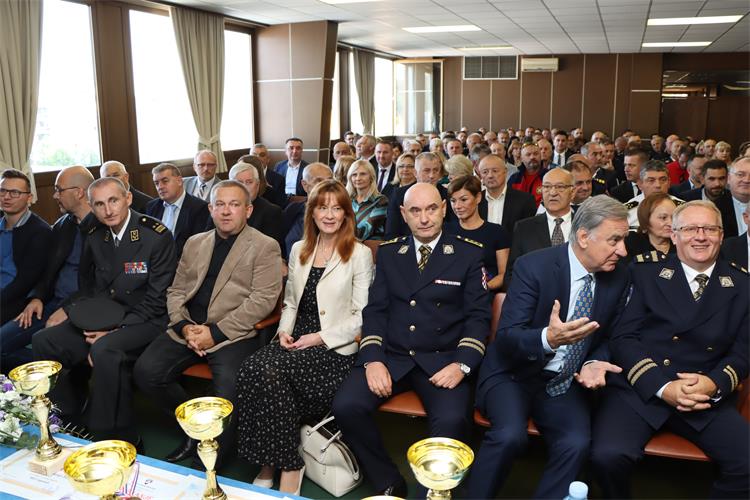 Slika /PU_KA/PU_info/2023/Dan_policije_2023/5.jpg