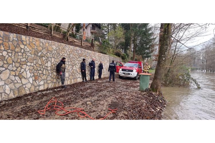 Slika /PU_KA/PU_info/2023/Spasavanje_migranata_01_12_23/1.jpg