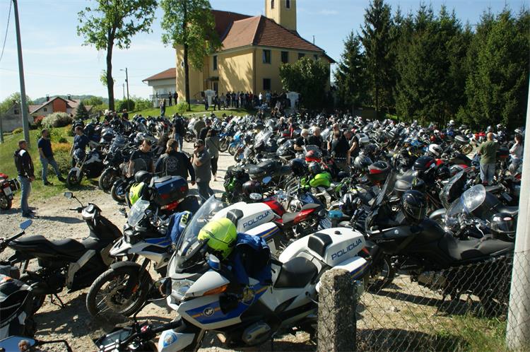 Slika /PU_KA/PU_info/2024/Blagoslov_motorista_15_4_2024/1.jpg