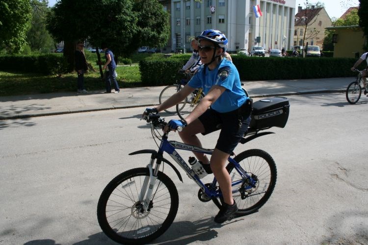 Slika /PU_KA/Slike/Nove_fotografije_za_novi_web/policijski_biciklist.jpg