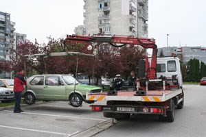 Slika PU_KA/PU_info/2012/Akcija_uklanjanja_dotrajalih_ostecenih_i_neregistriranih_vozila/Naslovna.jpg