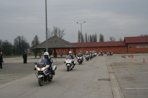 Slika PU_KA/PU_info/2015/trening_voznja_motociklista/naslovnica.jpg